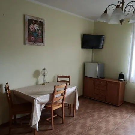 Dworek Pod Kasztanami Farm stay *