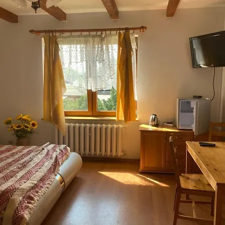 Dworek Pod Kasztanami Farm stay
