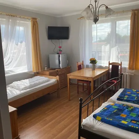 Farm stay Dworek Pod Kasztanami