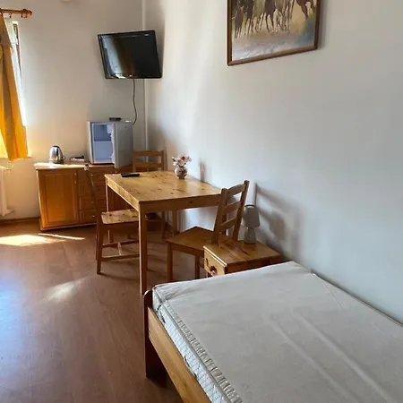 Farm stay Dworek Pod Kasztanami